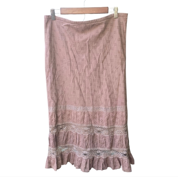 Eye Candy A-Line Tiered Skirt Eyelet Lace Ruffle Dusty Rose Pink Size M - Picture 2 of 7